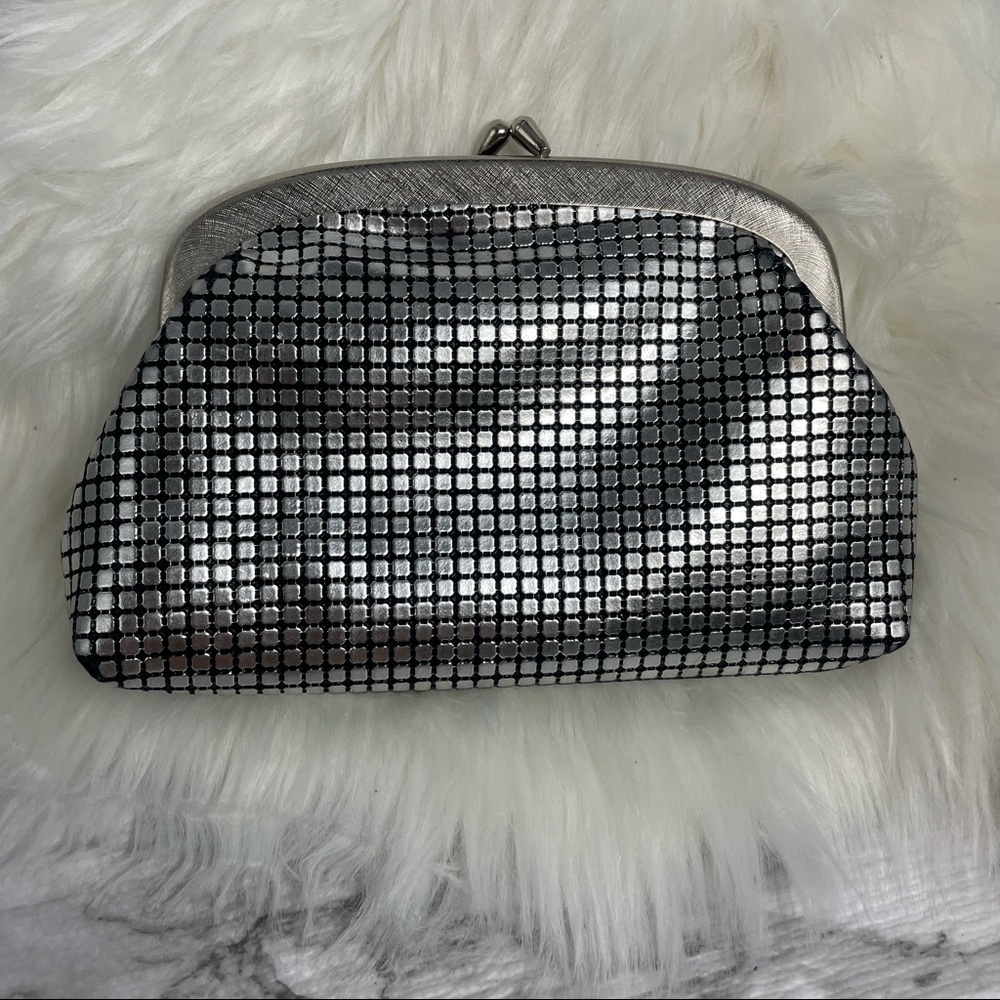 Vintage La Regale Silver Mesh Clutch Snap Closure Evening Bag